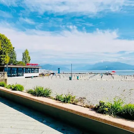 Апартаменты Romantic On Garda Lake Дезенцано-дель-Гарда